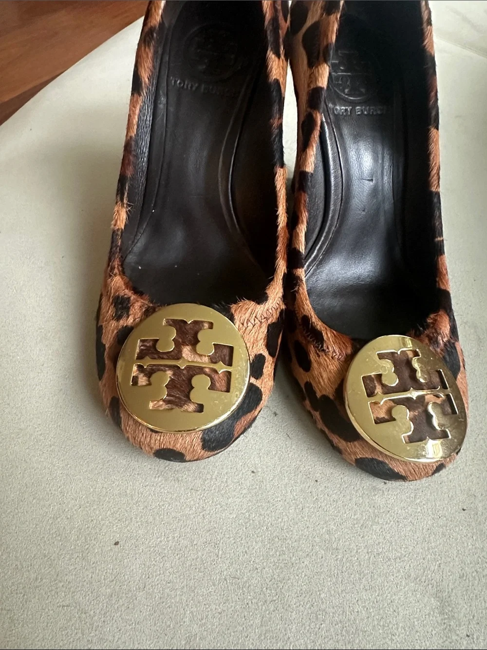Tory Burch Leopard Pony Hair Logo Ballet Flats - Brown/Black